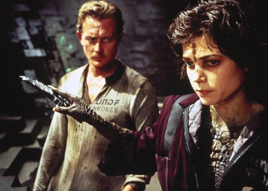 #77. The Outer Limits (1995–2002)
